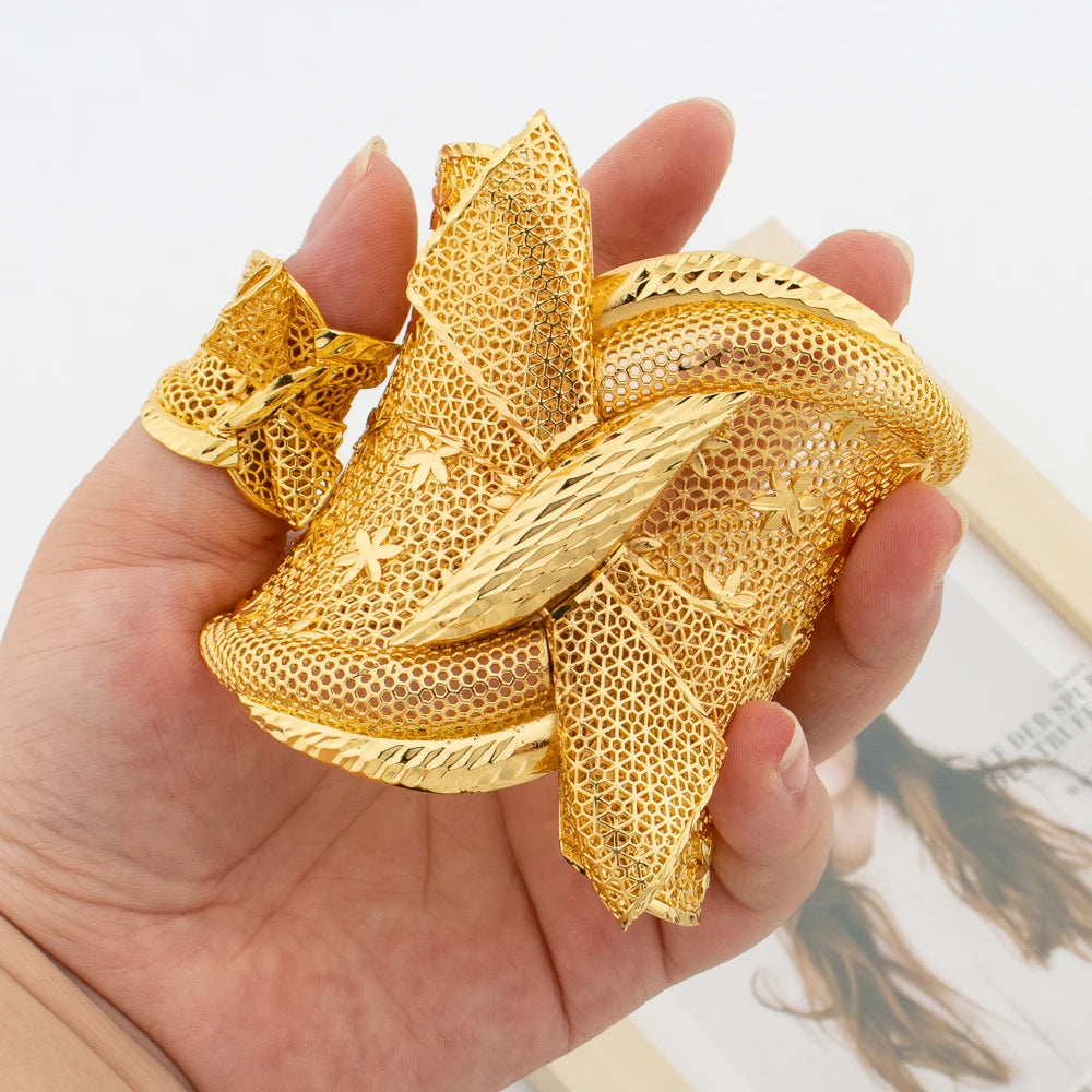 Gold Plated Exaggerate Bracelet with Ring Set Design Cuff Bangle and Finger Ring Set