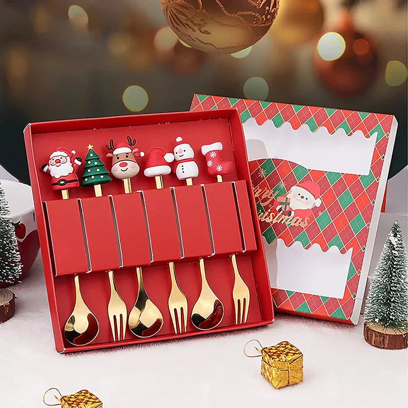 Christmas cutlery set with gold spoons and forks, featuring elk decorations, ideal for dessert and coffee; suitable as a festive gift.