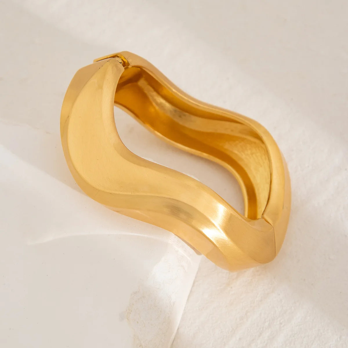 KMVEXO Bracelet Chunky Heavy Wide Metal Water Drop Bangles for Women Gold Color Open Cuff Thick Irregular Wave Bangle Bracelet Jewelry