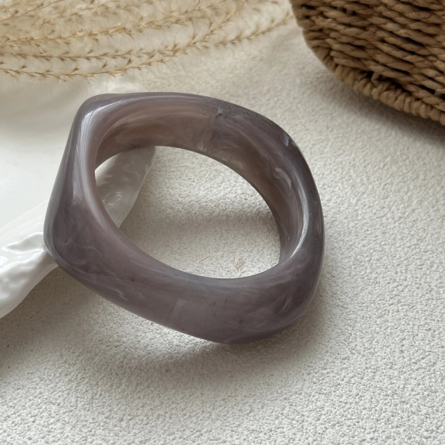 Boho Beige Irregular Acrylic Resin Chunky Bangles for Women on Hand Goth Geometric Metal Charm Bracelets Couple Jewelry Gift