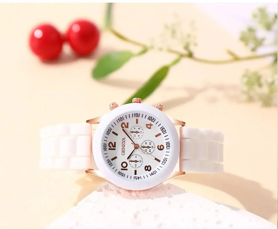 Women Quartz Watch in Silicon Strip in (4 Pcs Set, 2pcs Watch, & 2 pcs Bracelet) Watches Luxury Set