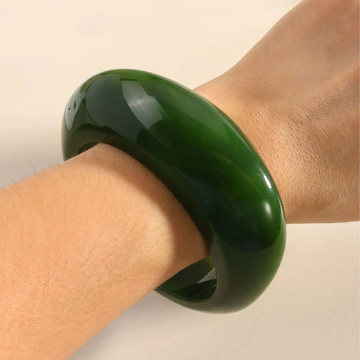 KMVEXO Irregular Resin Wide Cuff Bracelets Bangles for Women Vintage Geometric Red Green Designer Bracelet